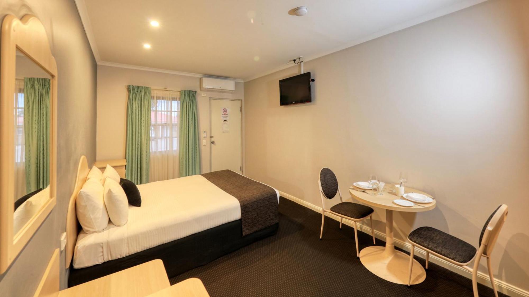 Charles Rasp Motor Inn & Cottages Broken Hill Ngoại thất bức ảnh