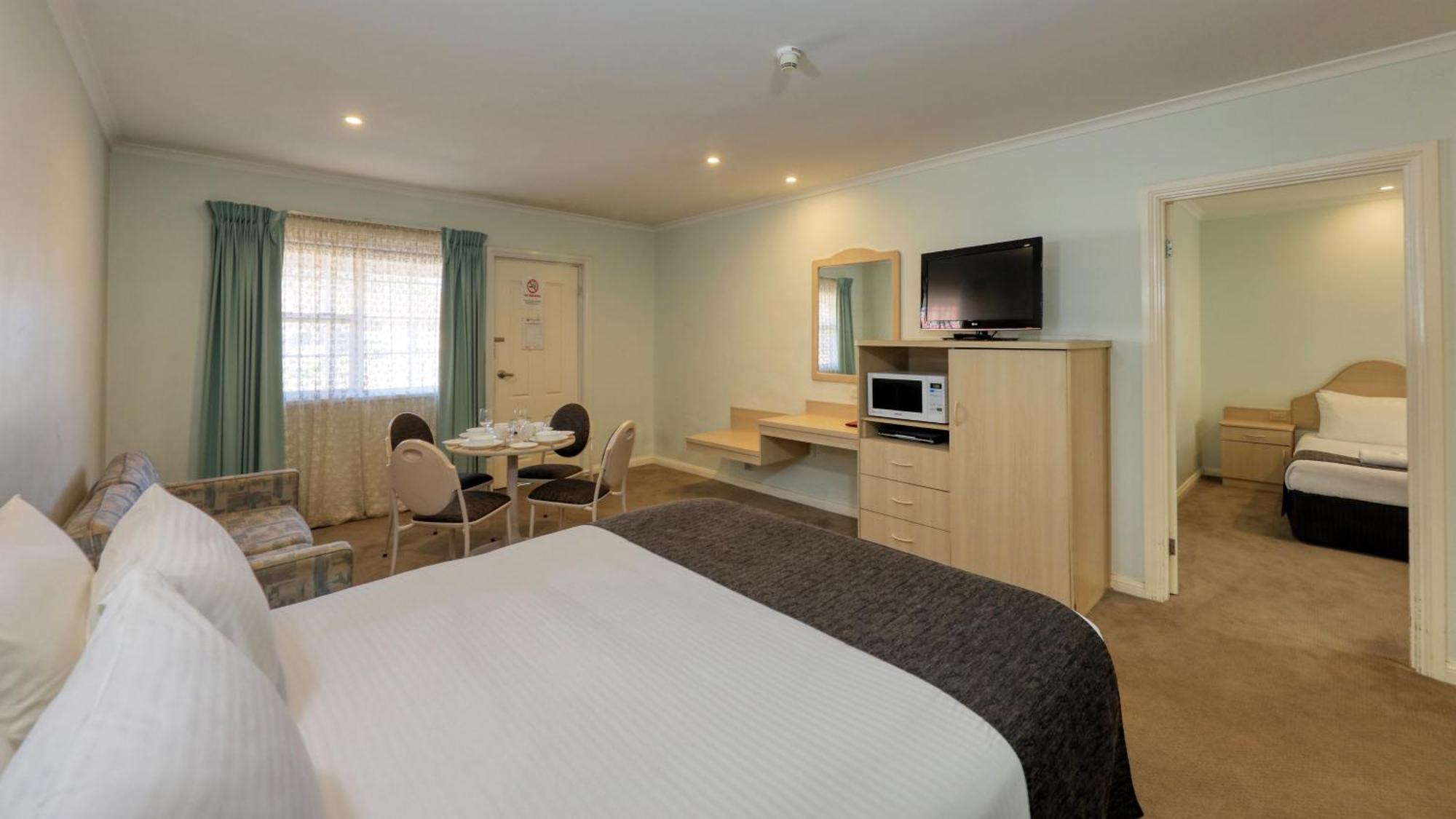 Charles Rasp Motor Inn & Cottages Broken Hill Ngoại thất bức ảnh