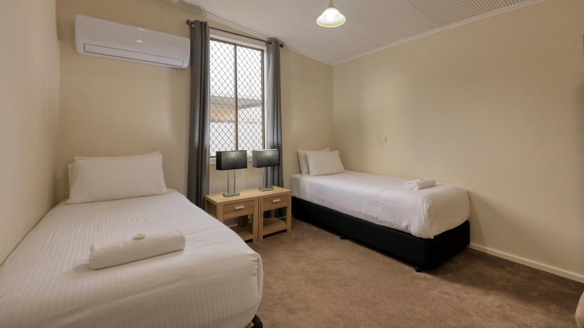 Charles Rasp Motor Inn & Cottages Broken Hill Ngoại thất bức ảnh